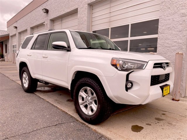 Used 2024 Toyota 4Runner SR5 image 10