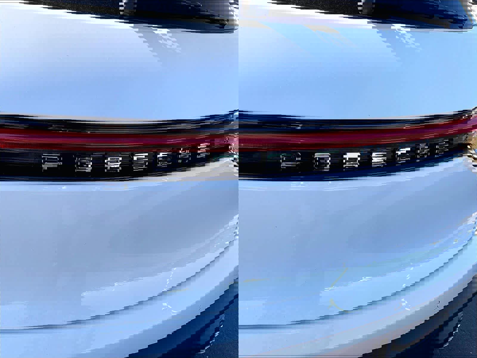 Used 2024 Porsche Macan image 11