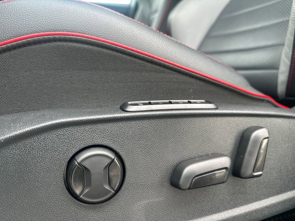 Certified 2022 Volkswagen GTI Autobahn image 4