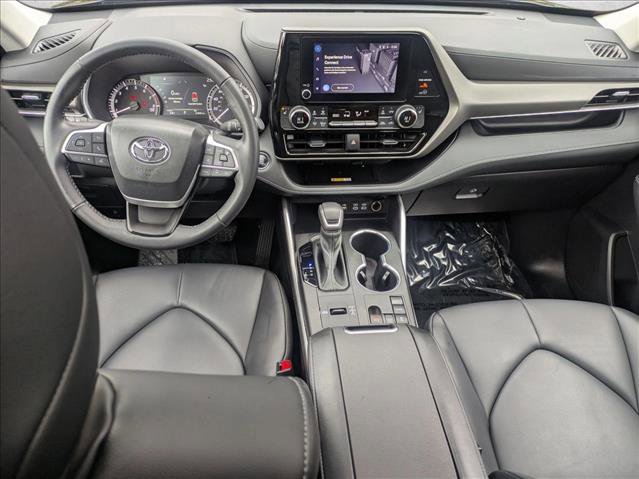 Used 2023 Toyota Highlander XLE image 21