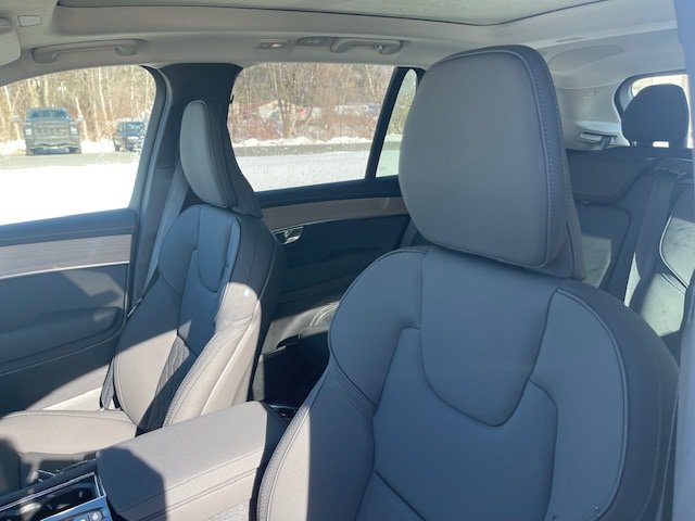 New 2026 Volvo XC90 B6 Plus w/ Protection Package Premier AWD/4WD image 12