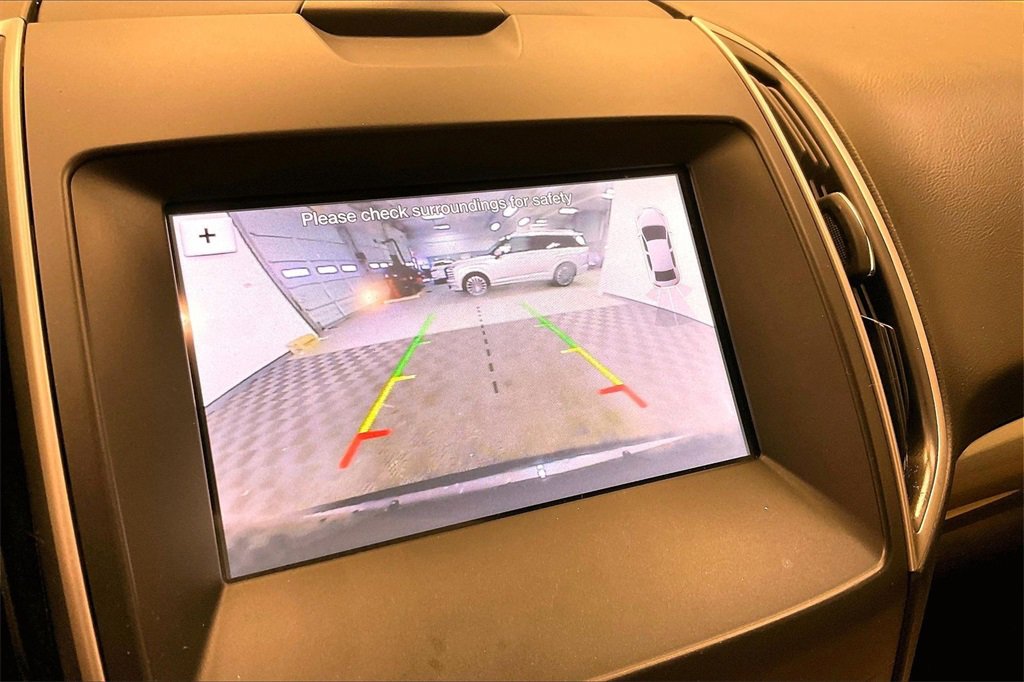 Used 2019 Ford Edge SEL w/ Equipment Group 201A image 19