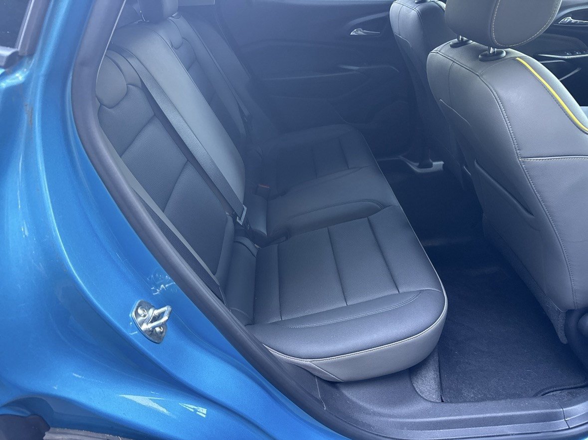 Used 2025 Chevrolet Trax ACTIV w/ Sunroof Package FWD image 14