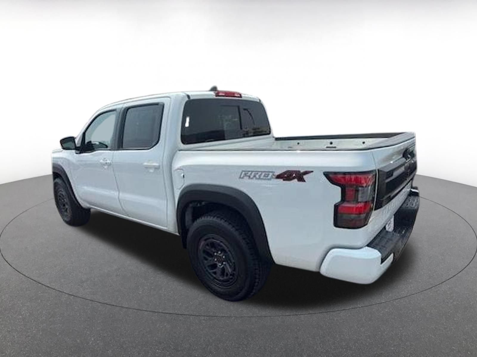 Used 2026 Nissan Frontier PRO-4X AWD/4WD image 9