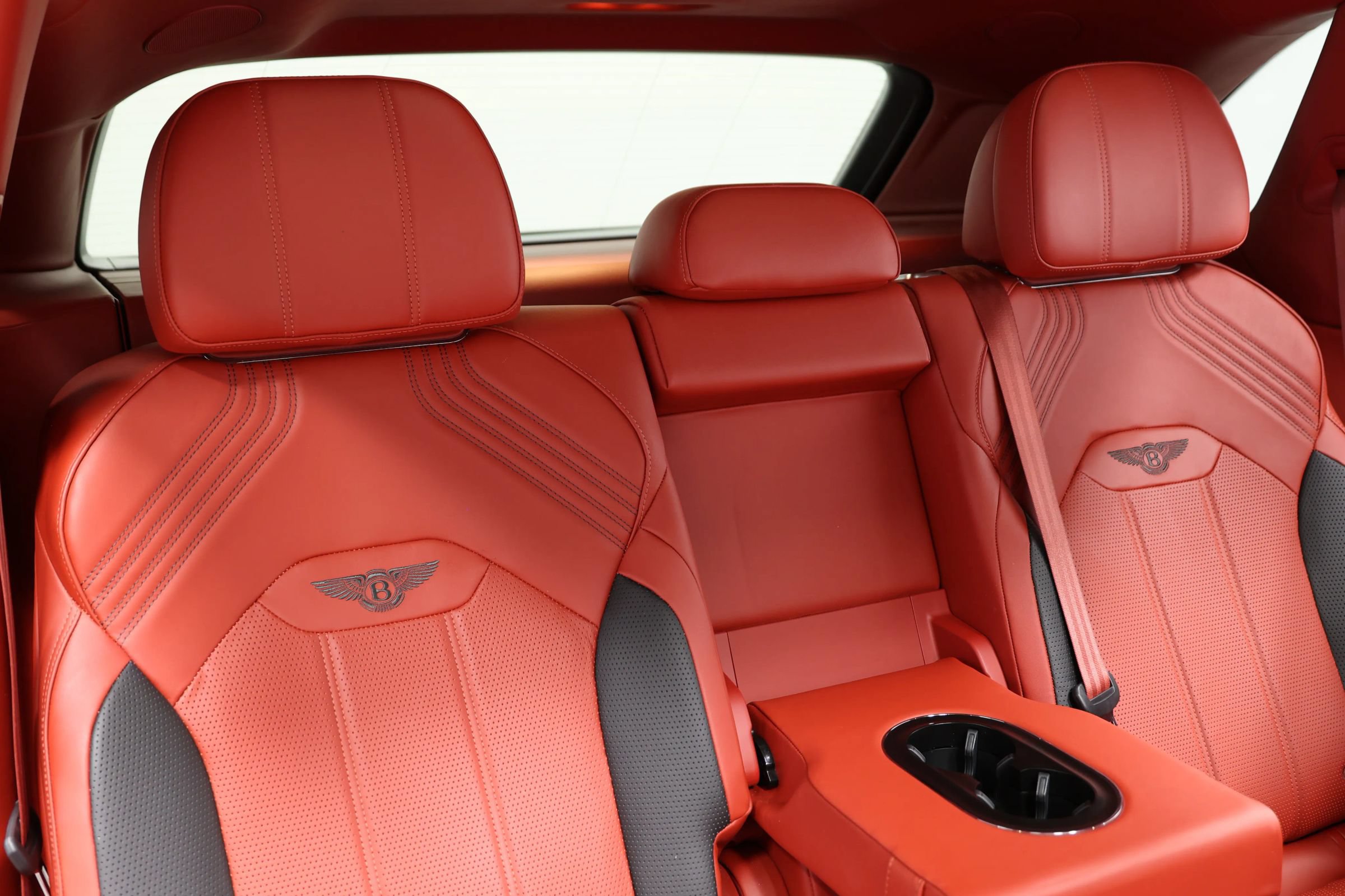 Used 2022 Bentley Bentayga AWD/4WD image 89