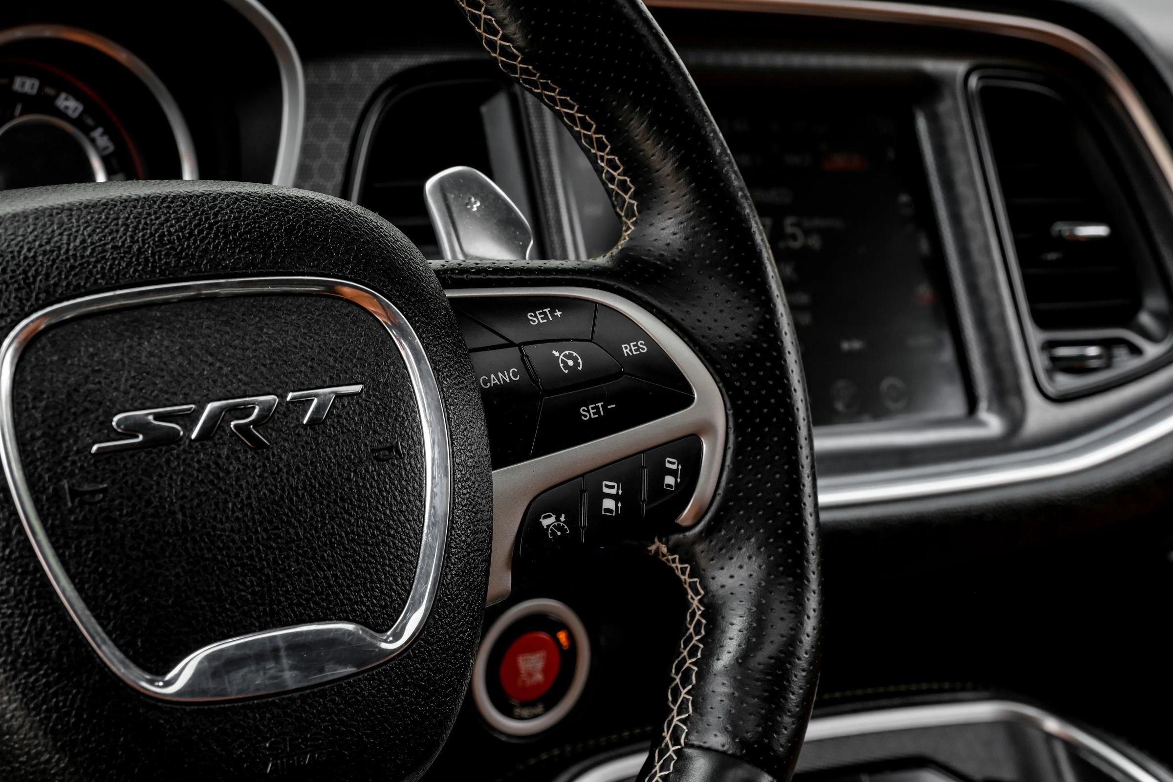 Used 2015 Dodge Challenger SRT w/ Technology Group RWD image 25