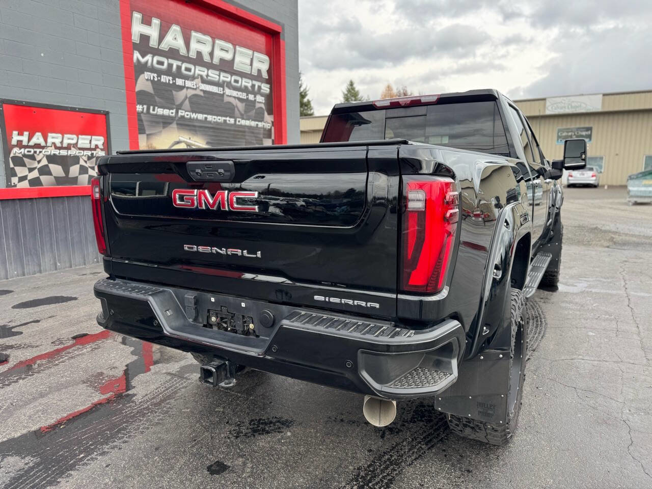 Used 2024 GMC Sierra 3500 Denali w/ Technology Package image 9