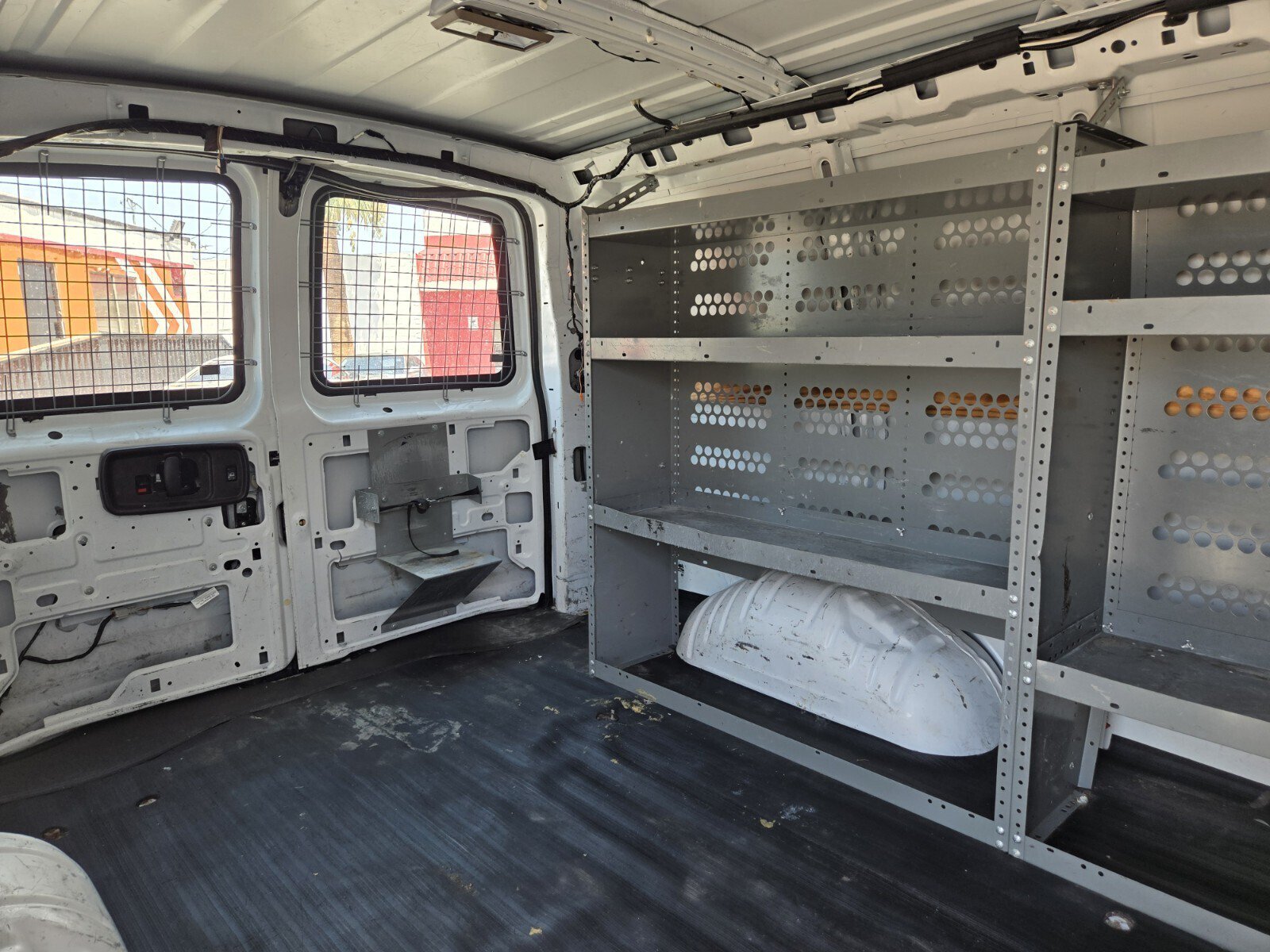 Used 2013 Chevrolet Express 2500 RWD image 11