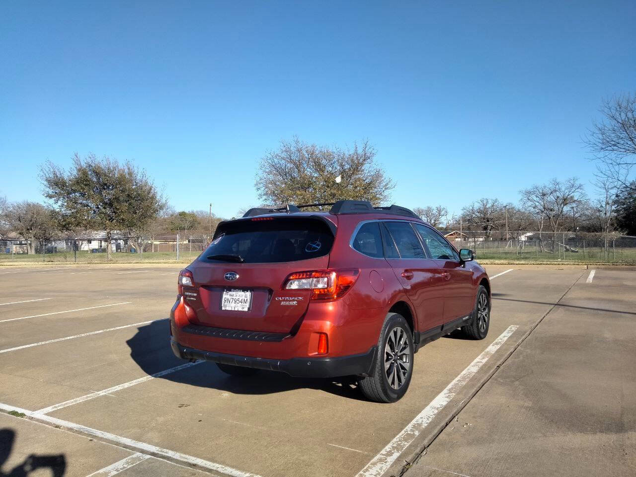 Used 2017 Subaru Outback 2.5i Limited AWD/4WD image 4