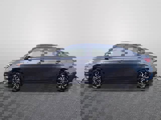 Used 2023 Kia Forte LXS image 2