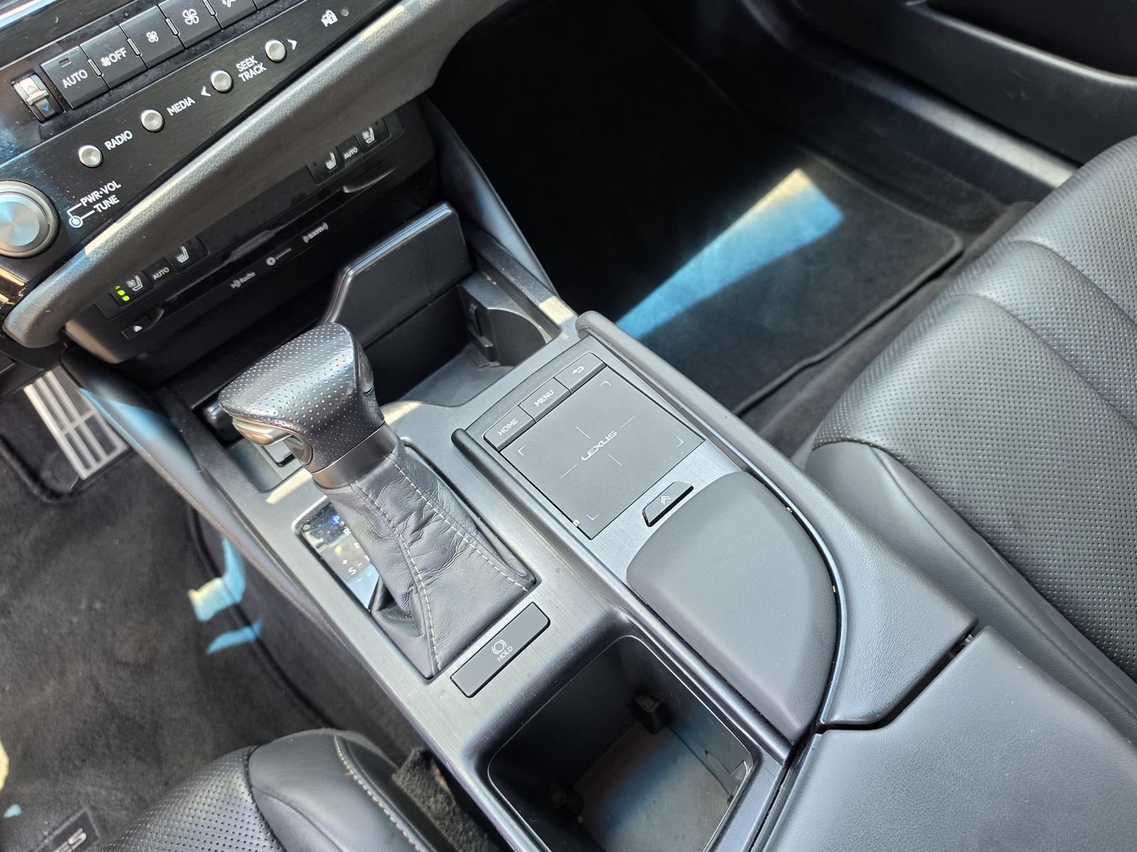 Used 2022 Lexus ES 350 F Sport w/ Accessory Package 2 FWD image 17