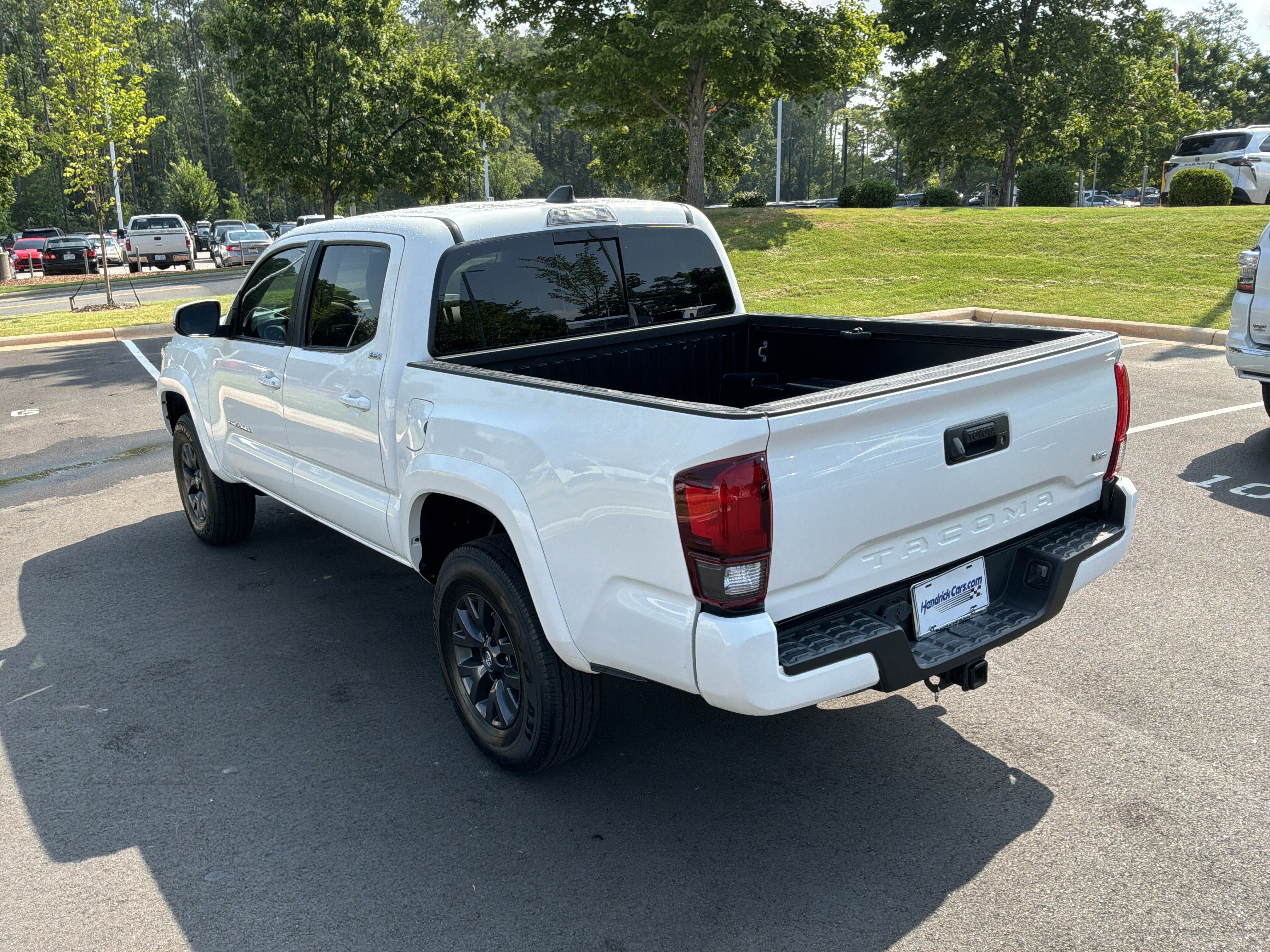 Used 2023 Toyota Tacoma SR5 w/ Technology Package RWD image 8