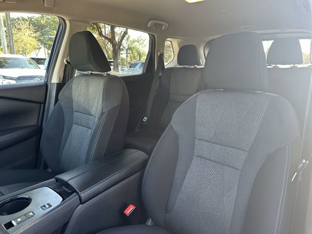 Used 2024 Nissan Rogue SV image 23