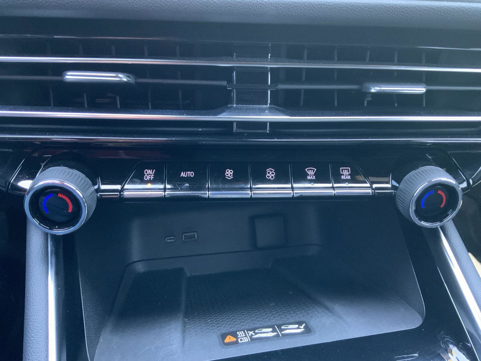 Used 2025 Chevrolet Traverse LT w/ Midnight/Sport Edition AWD/4WD image 46