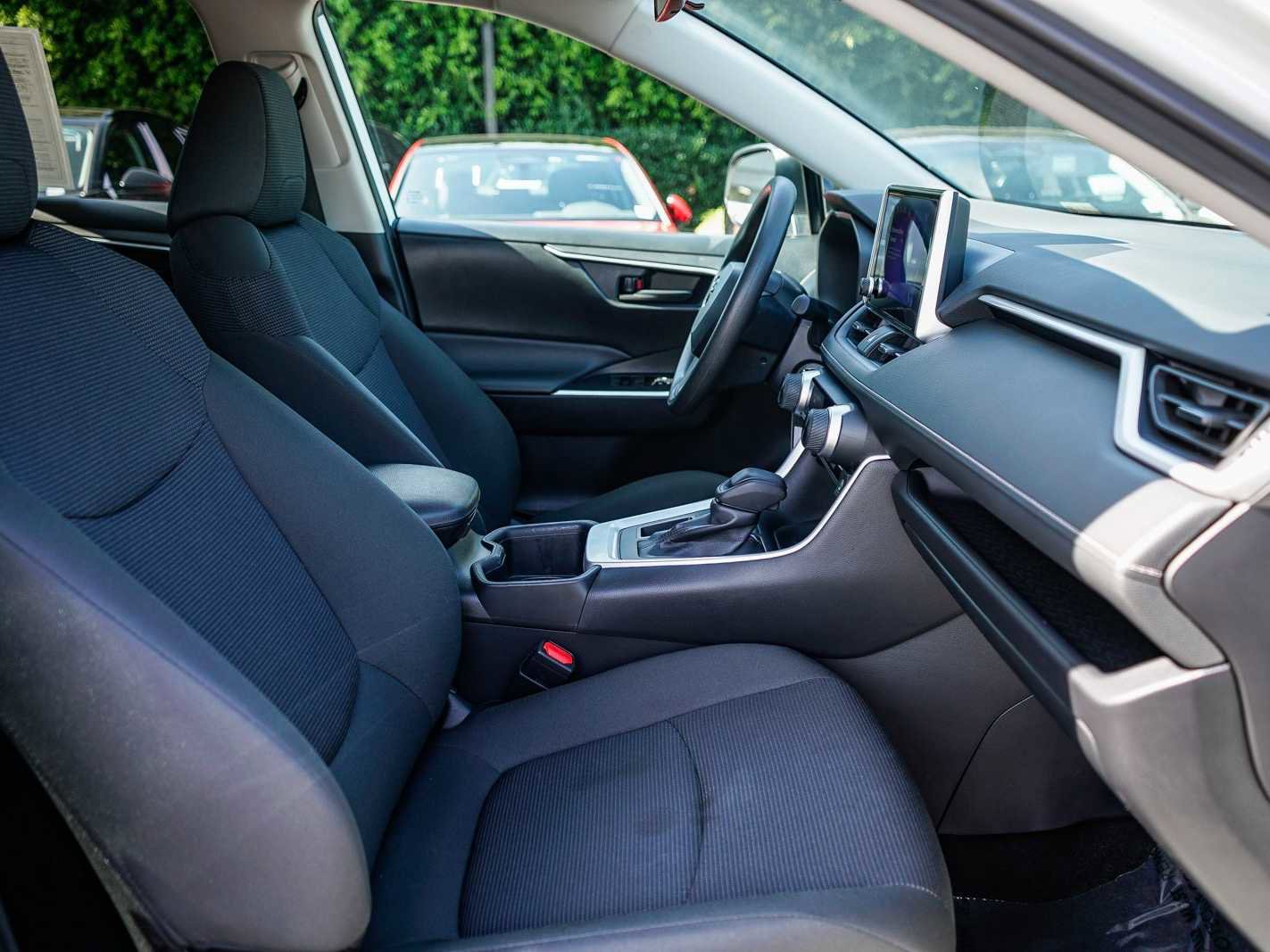 Used 2024 Toyota RAV4 LE image 15