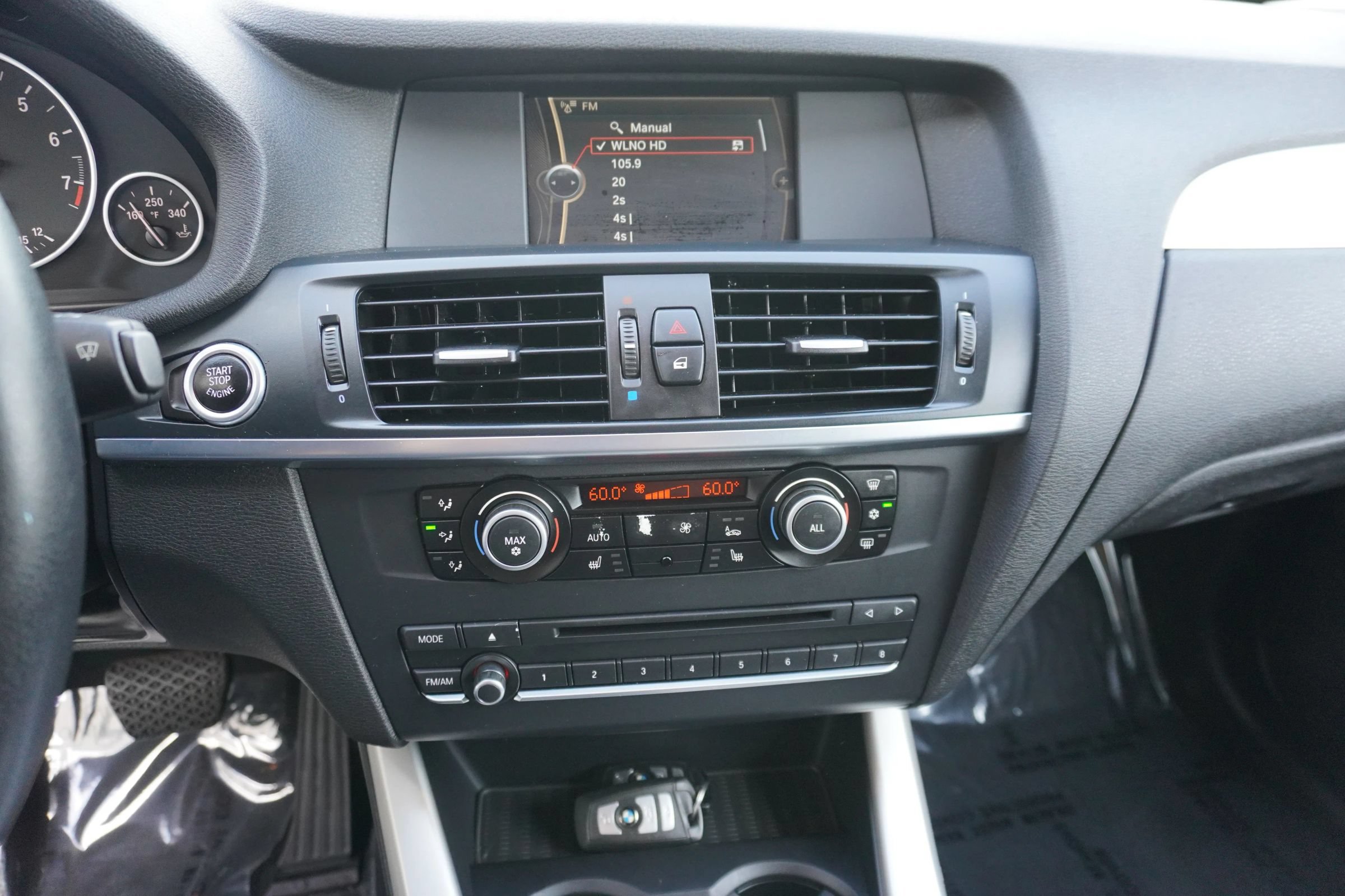 Used 2011 BMW X3 xDrive28i AWD/4WD image 15