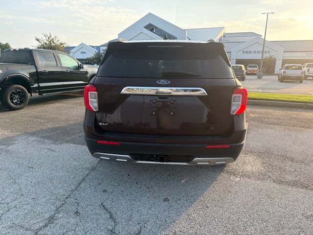 Used 2023 Ford Explorer XLT w/ Equipment Group 202A RWD image 6