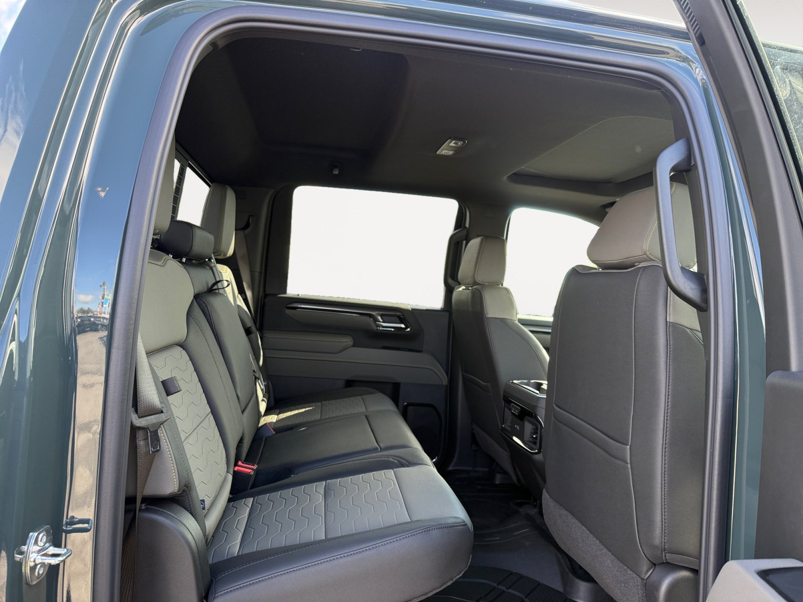 New 2026 Chevrolet Silverado 2500 ZR2 AWD/4WD image 18