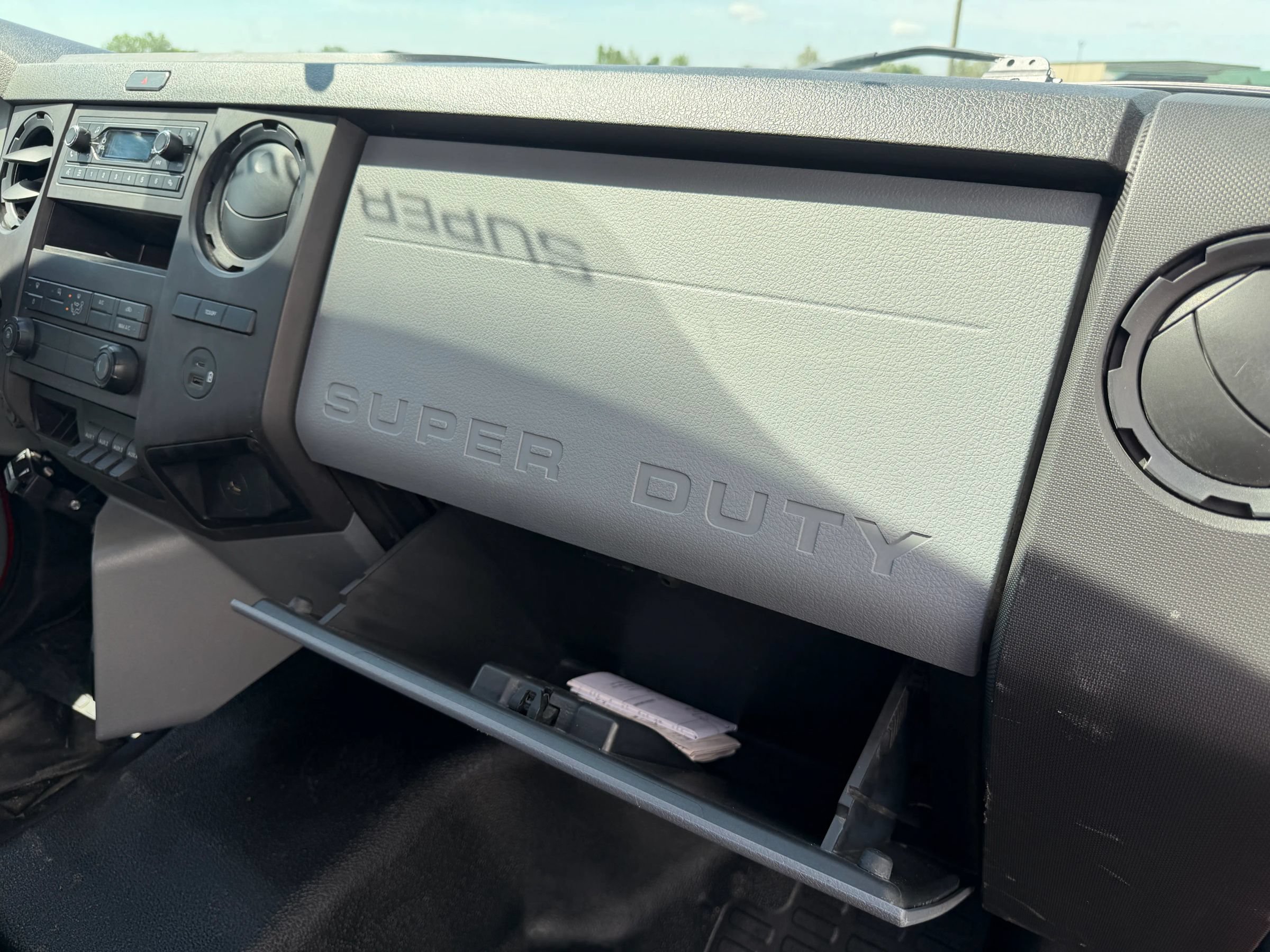 Used 2023 Ford F750 2WD Regular Cab Super Duty image 28