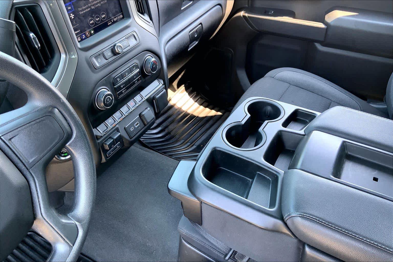 Used 2025 Chevrolet Silverado 1500 Custom AWD/4WD image 17