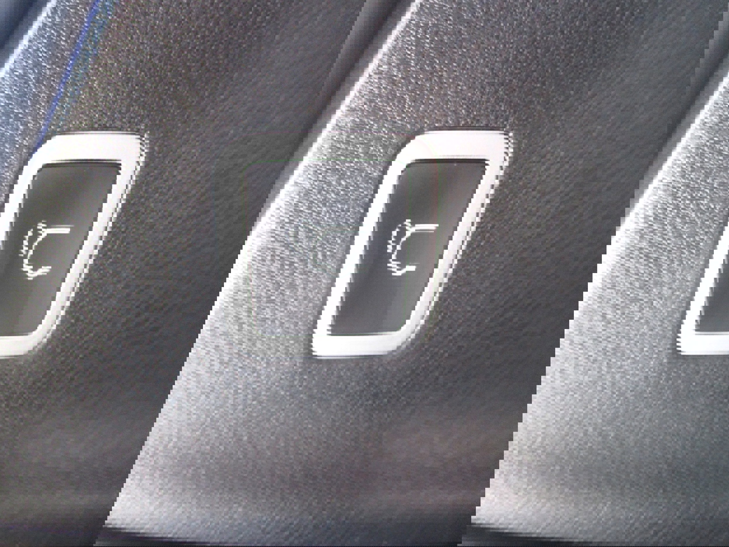 Used 2025 Chrysler Pacifica Select FWD image 41