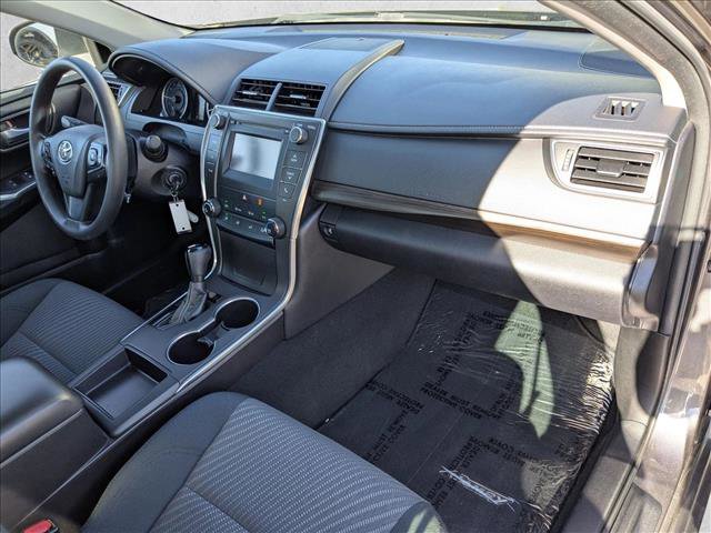 Used 2017 Toyota Camry LE image 21