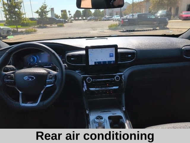 Used 2022 Ford Explorer ST w/ ST Street Pack image 4