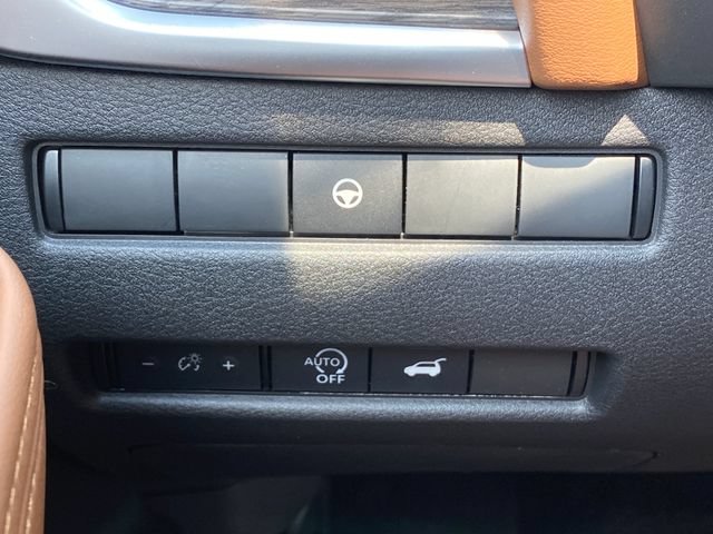 New 2026 Nissan Rogue Platinum AWD/4WD image 14