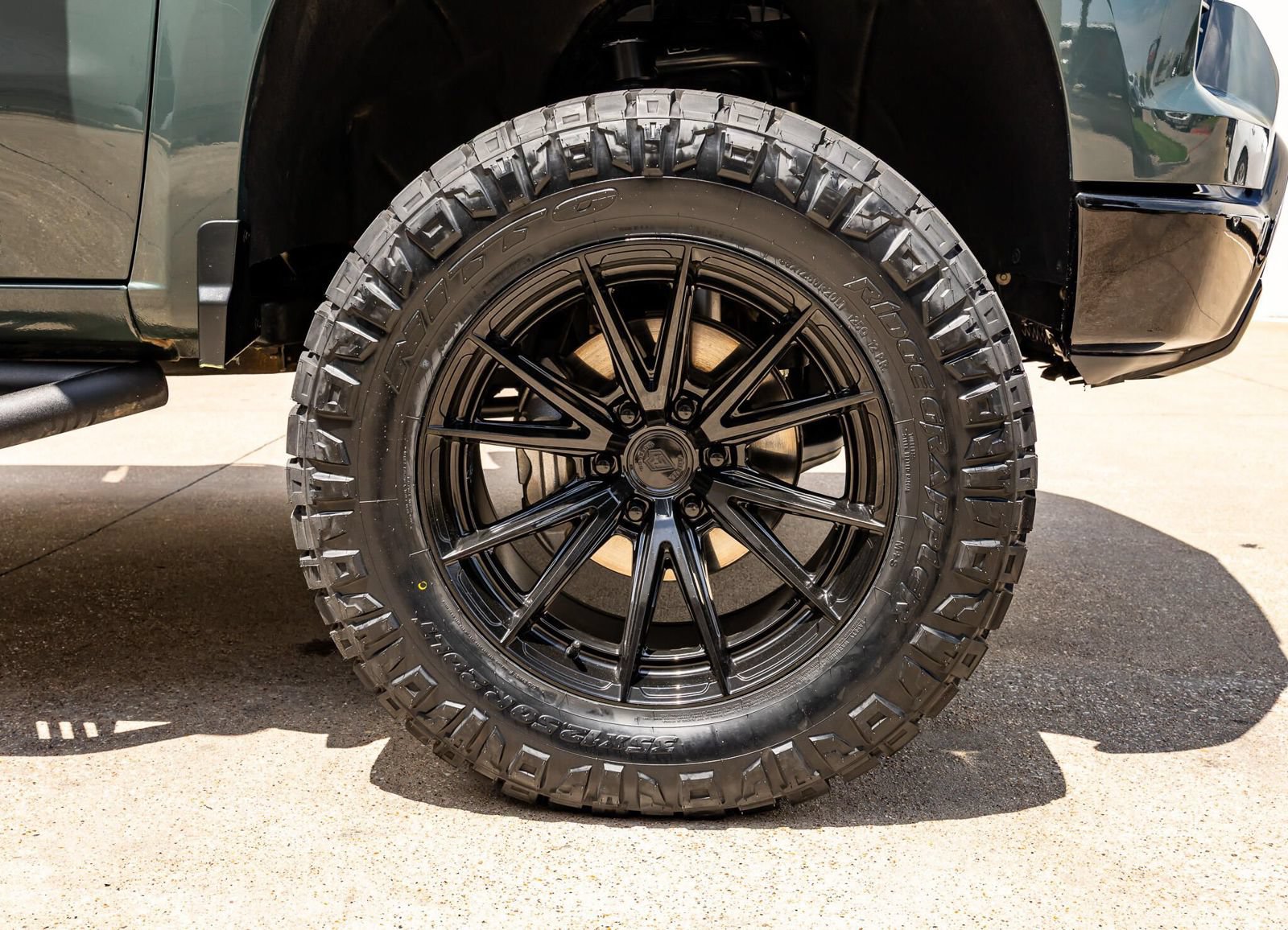 Used 2025 Chevrolet Silverado 1500 LT Trail Boss w/ Convenience Package II AWD/4WD image 12