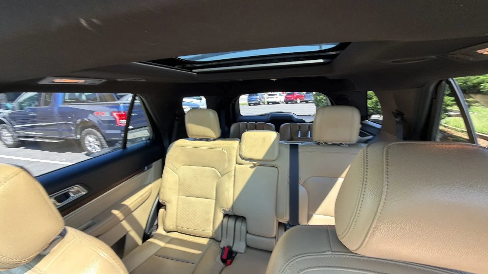 Used 2016 Ford Explorer Limited w/ Equipment Group 301A AWD/4WD image 18