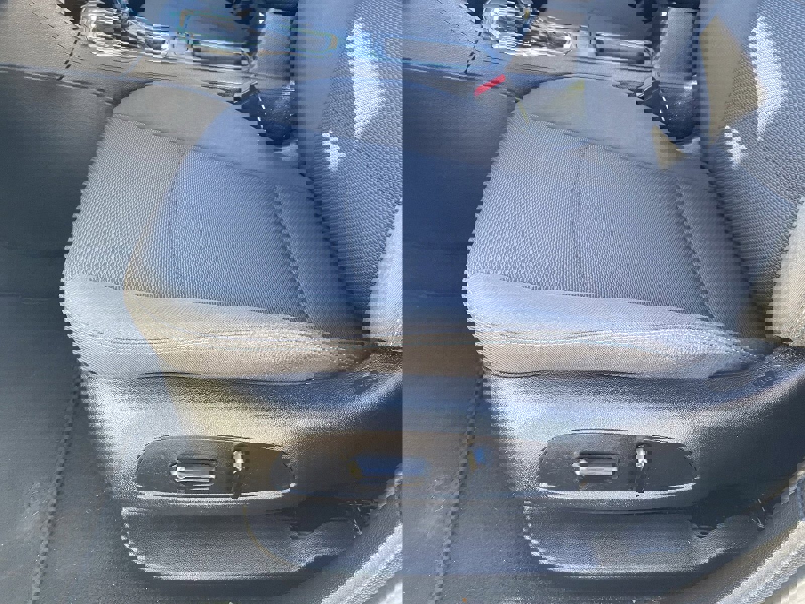 Used 2019 Chevrolet Cruze LT w/ Convenience Package image 22