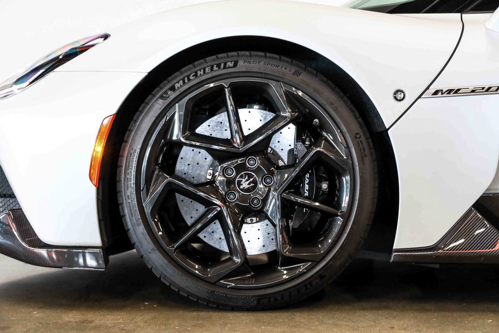 Used 2022 Maserati MC20 Coupe RWD image 21