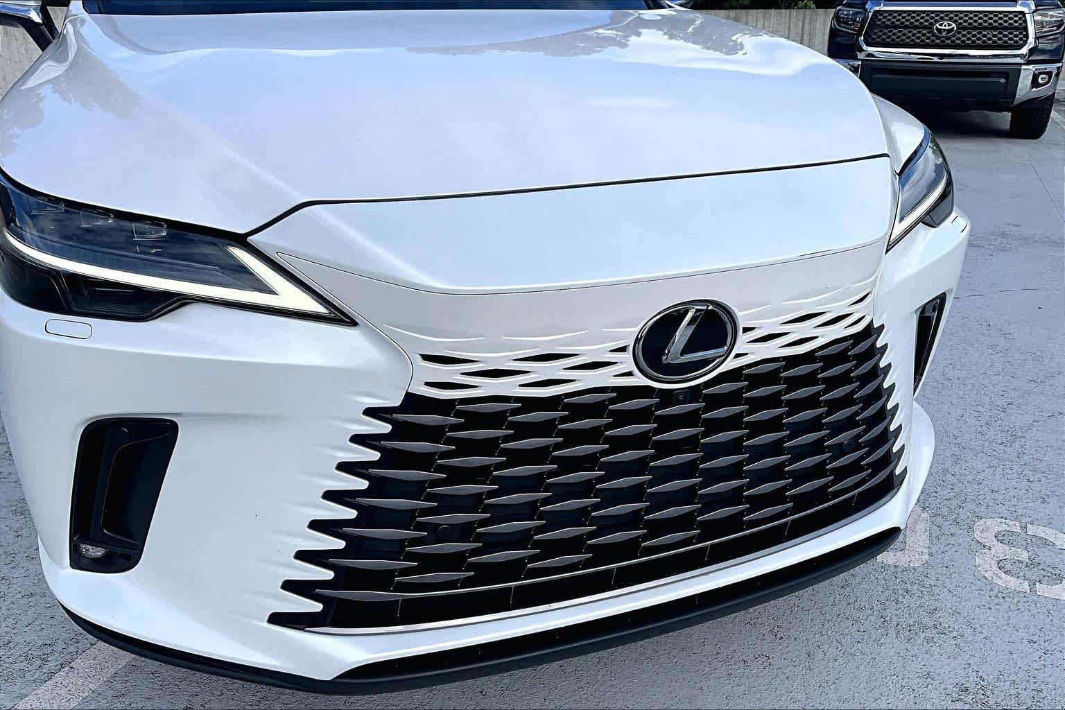 Used 2023 Lexus RX 350 FWD w/ Cold Area Package image 29