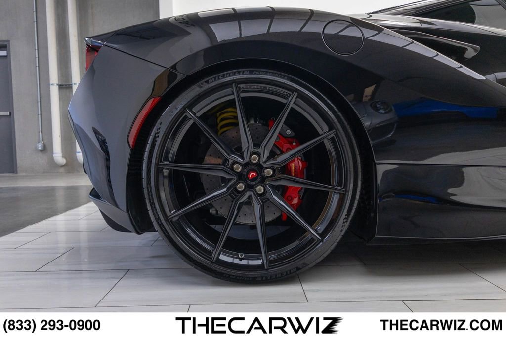 Used 2021 Ferrari F8 Tributo RWD image 31