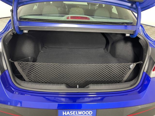 Certified 2025 Hyundai Elantra SE w/ Cargo Package image 18