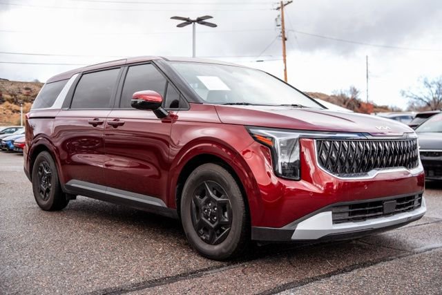 Used 2025 Kia Carnival image 3