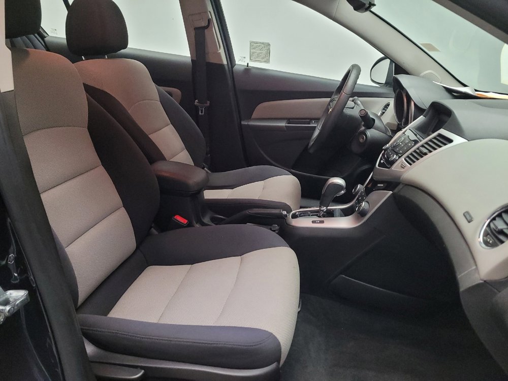 Used 2016 Chevrolet Cruze LS image 21