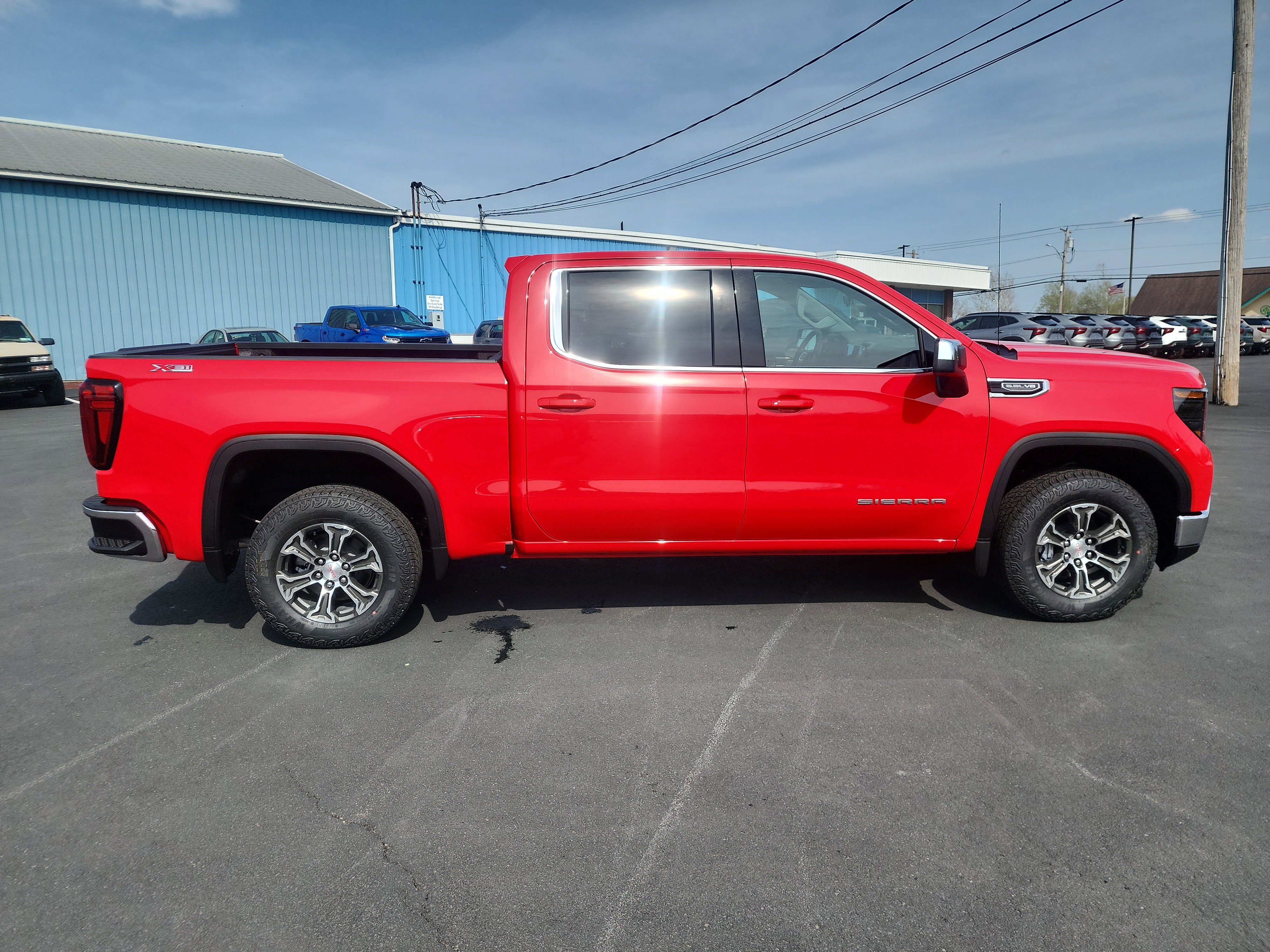 New 2025 GMC Sierra 1500 SLE w/ X31 Off-Road Package image 9