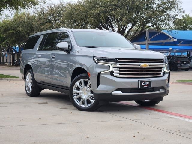 Used 2024 Chevrolet Suburban High Country w/ Premium Package image 2