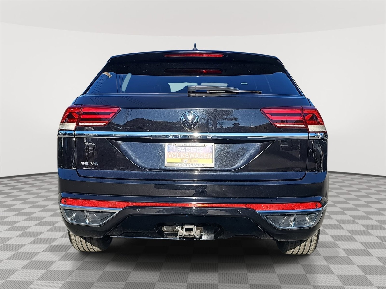 Used 2021 Volkswagen Atlas Cross Sport SE w/ Panoramic Sunroof Package image 6