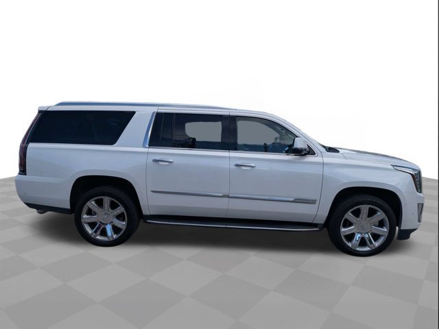 Certified 2018 Cadillac Escalade ESV Luxury RWD image 3
