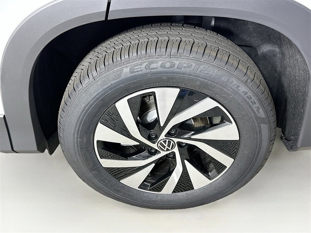 New 2025 Volkswagen Tiguan S image 24