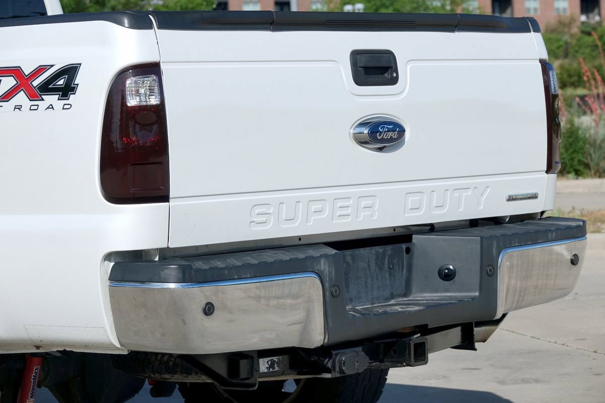 Used 2015 Ford F250 Lariat w/ Chrome Package image 18