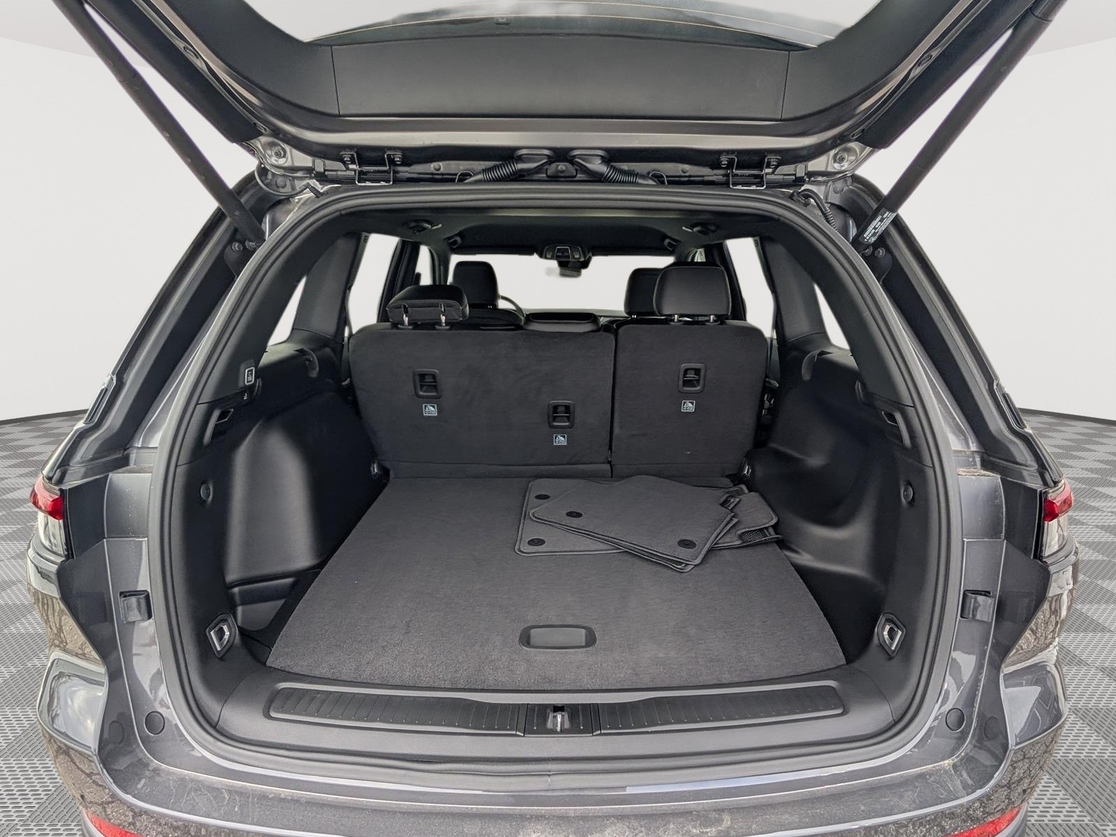 New 2026 Jeep Grand Cherokee Altitude AWD/4WD image 8