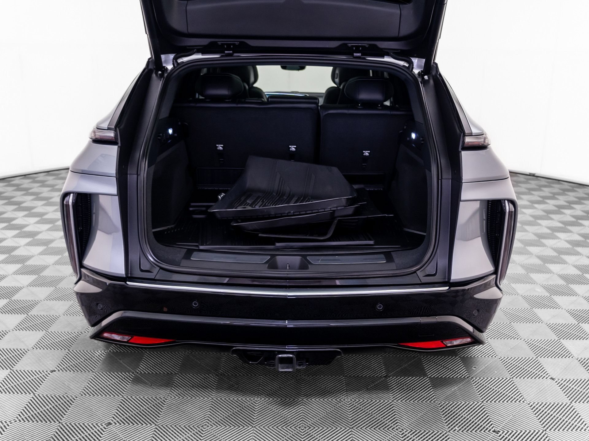 Certified 2024 Cadillac Lyriq Luxury w/ LPO, Floor Liner Package AWD/4WD image 36