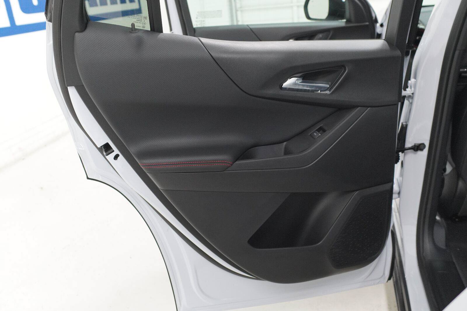 New 2027 Chevrolet Equinox RS FWD image 28
