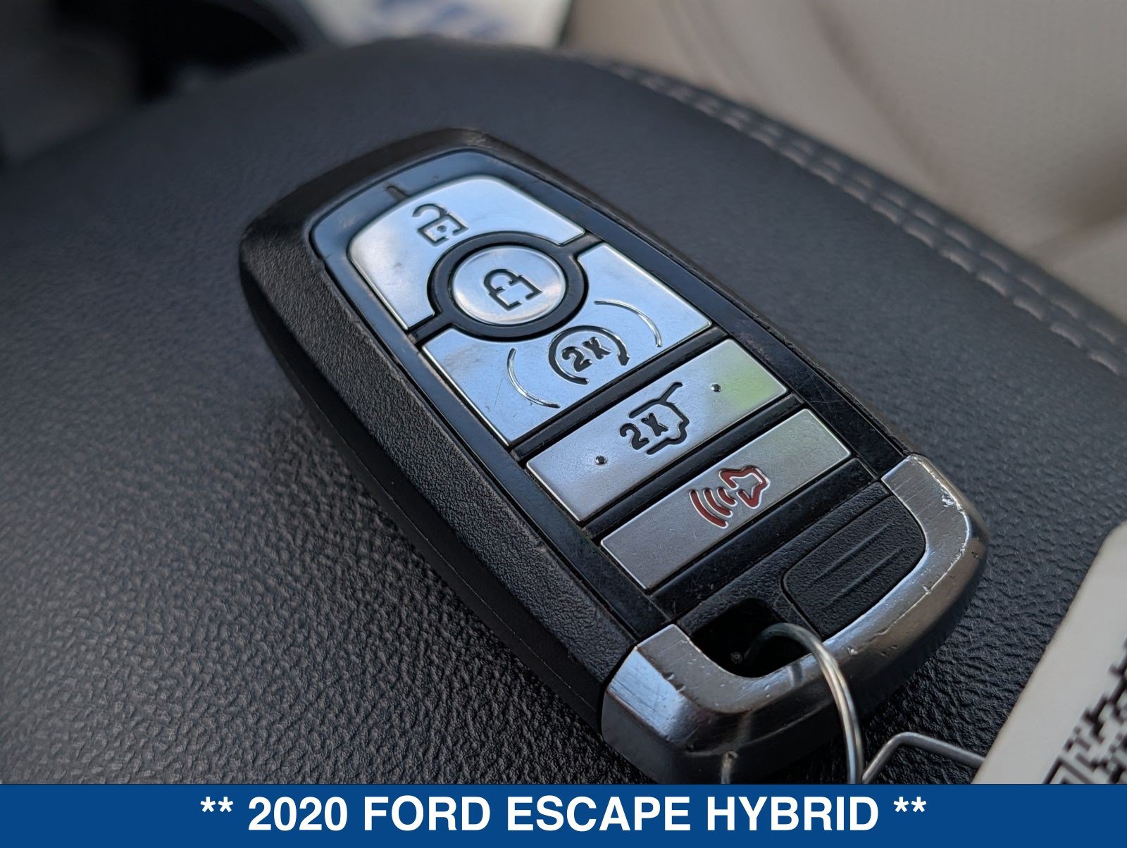 Used 2020 Ford Escape Titanium FWD image 36