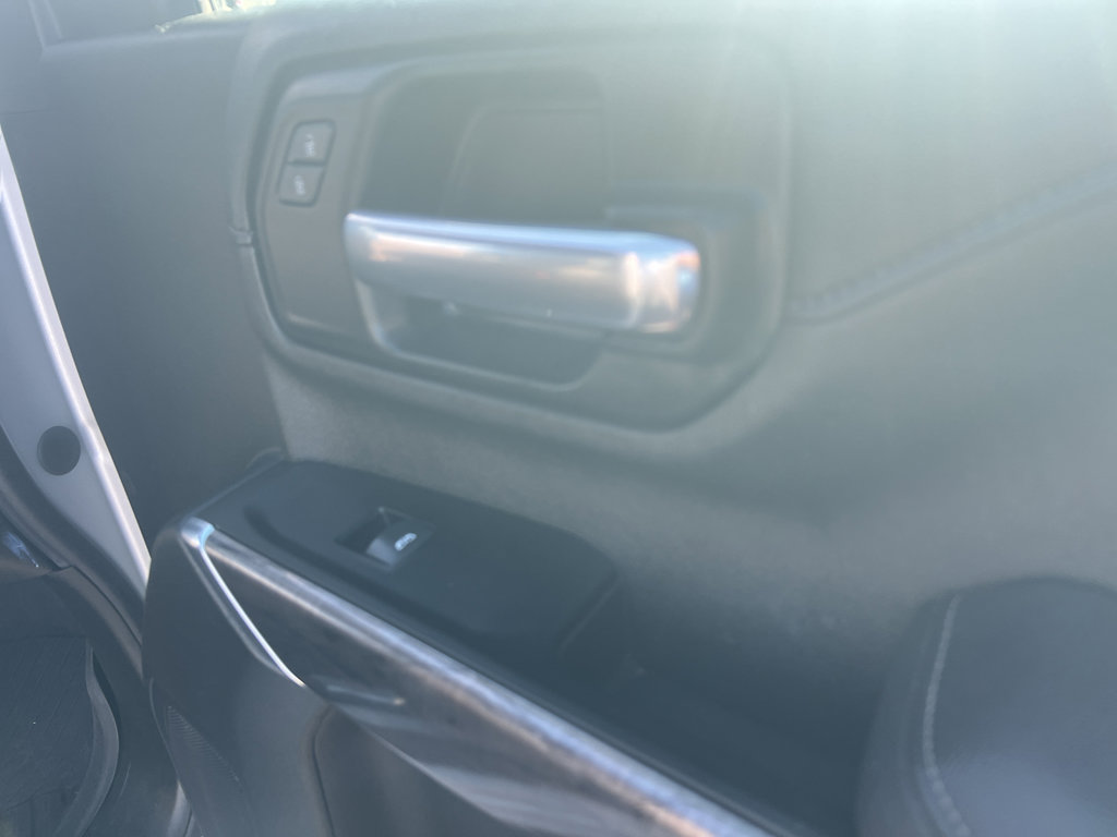 Used 2022 Chevrolet Silverado 3500 LTZ image 25