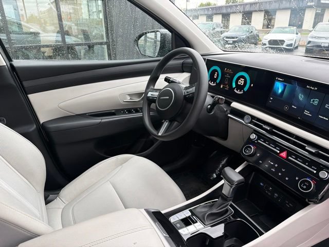 Used 2025 Hyundai Tucson SEL AWD/4WD image 13