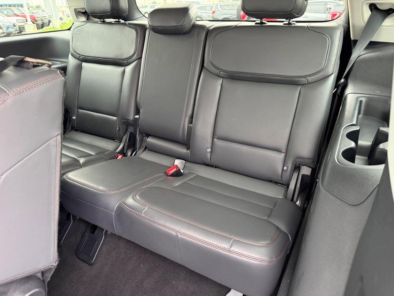 Used 2025 Ford Expedition Active AWD/4WD image 9